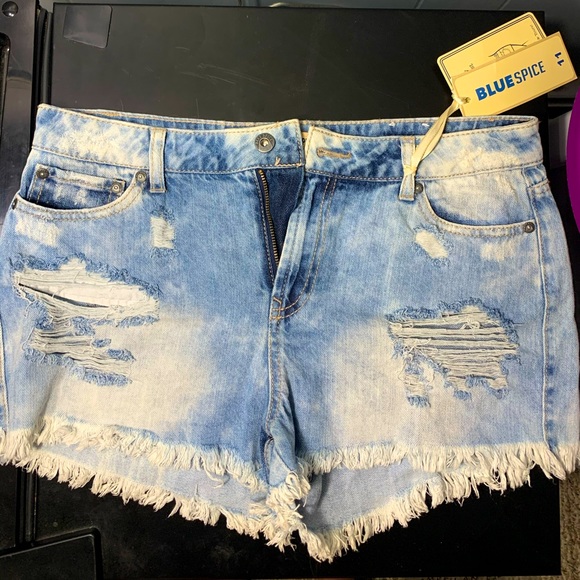 NEW (WITH TAGS) High Waisted Jean Shorts - Picture 1 of 3